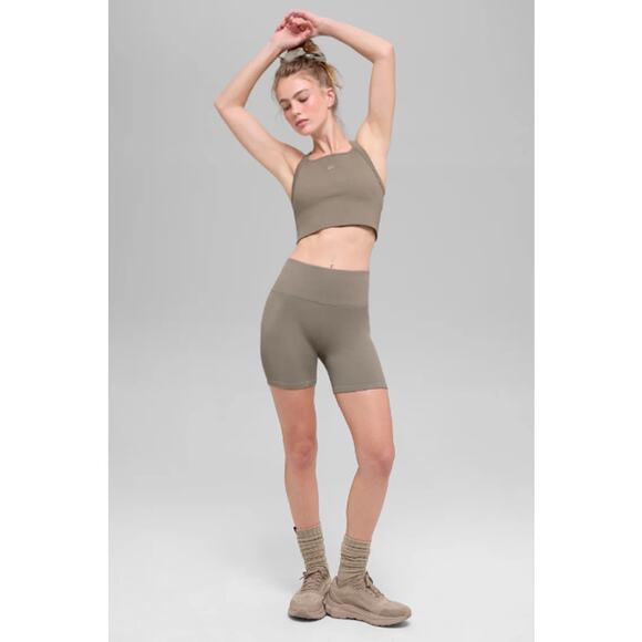 ALO Yoga Pants - Alo Yoga Shorts Womens XS Seamless Ribbed Favorite Biker Beige Yoga Pilates Gym